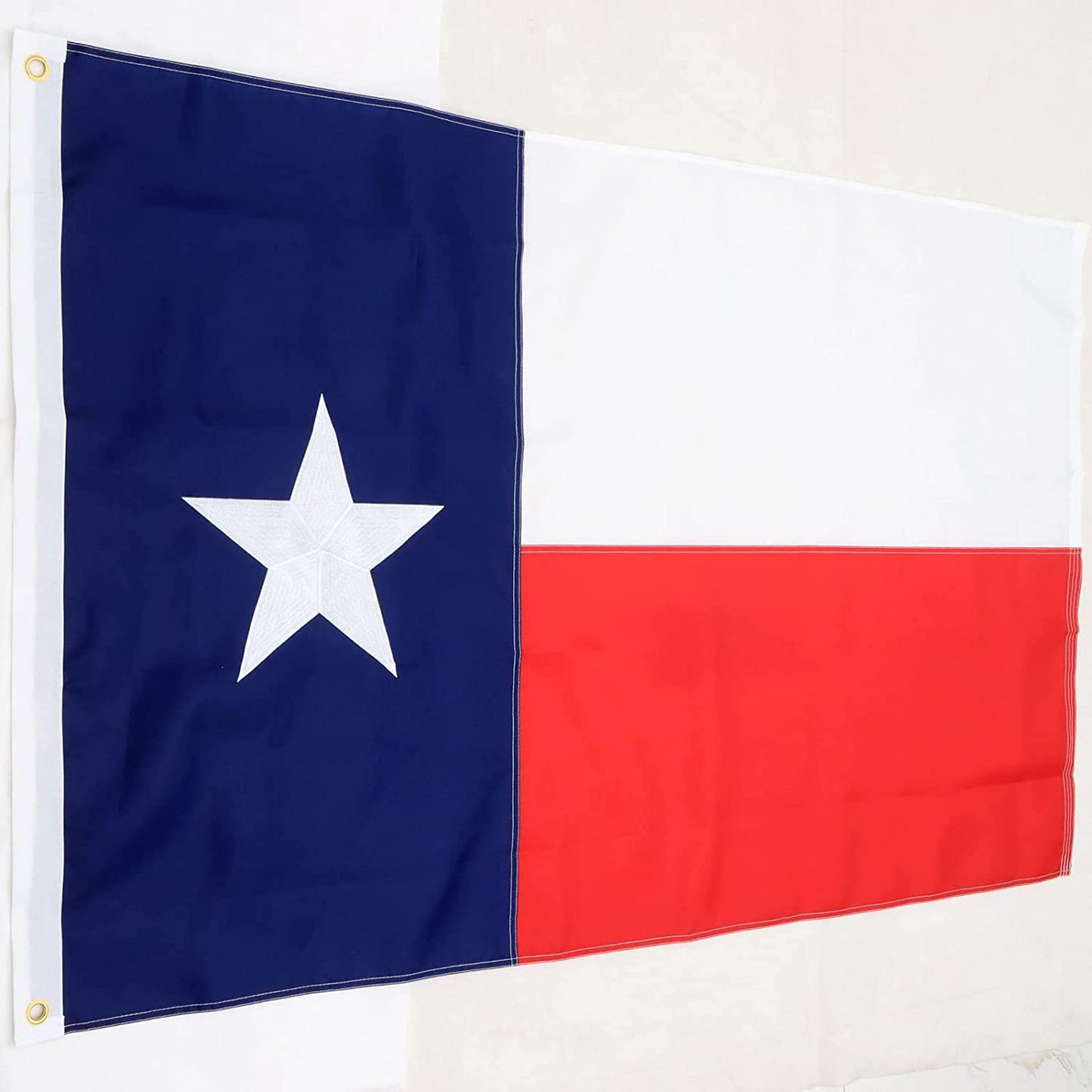 Texas Flag – Embroidered Star & Brass Grommets | Durable Oxford Nylon
